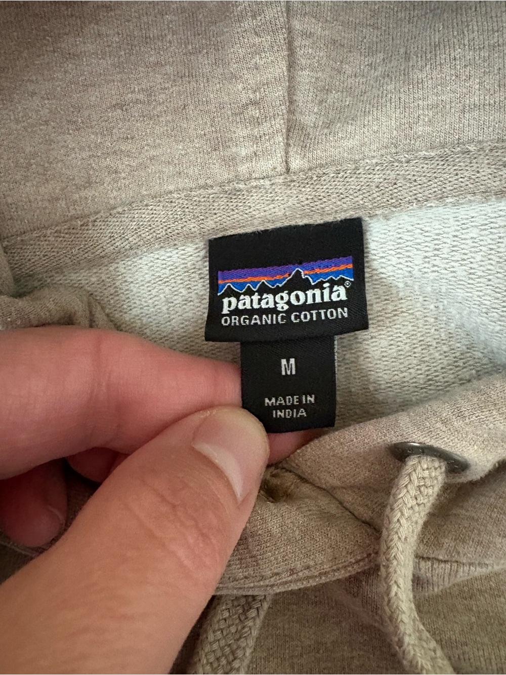 Patagonia Women’s Hooded Pullover Sweatshirt - Light Taupe - Picture 2 of 4